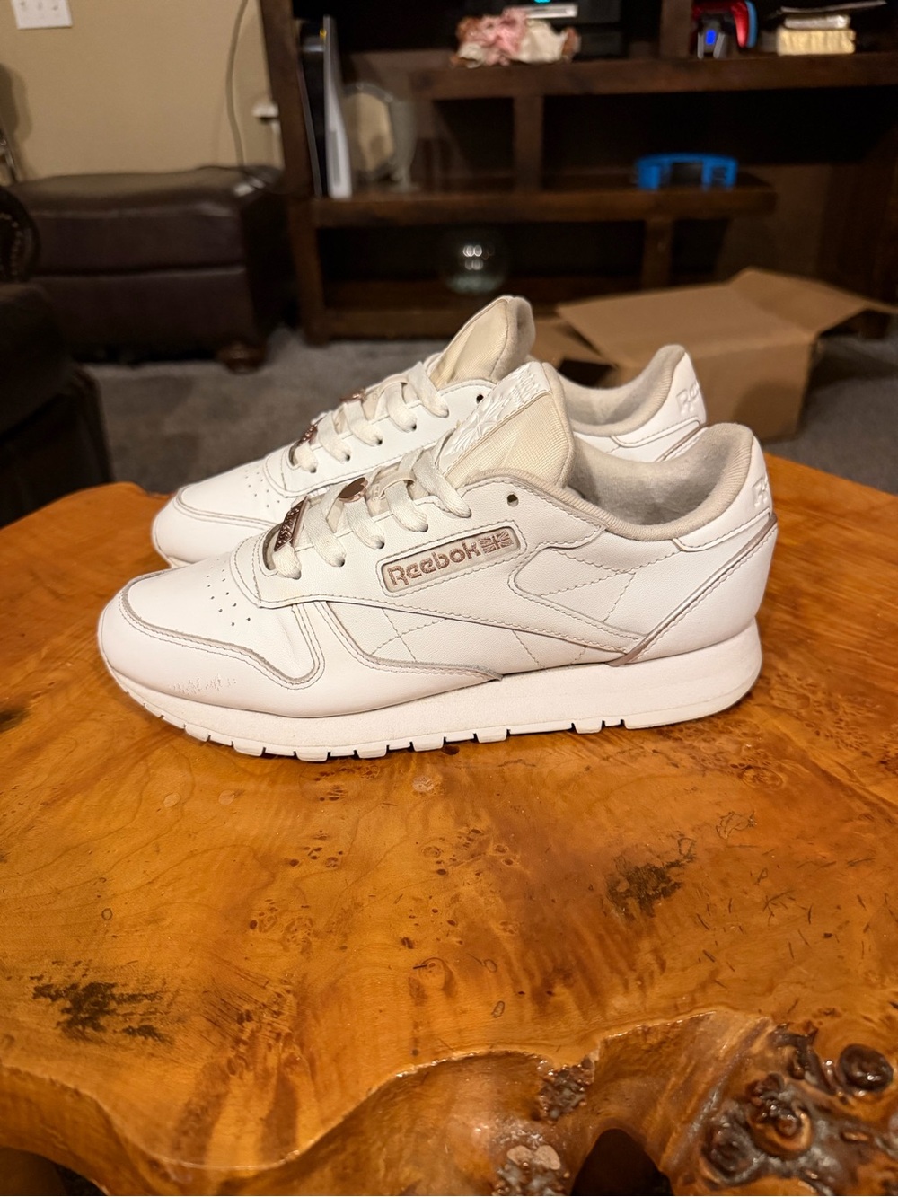 Reebok Classic Leather Women's Size 8 GZ1660 White Rose Gold Metallic Shoes